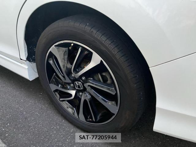 Honda STEP WGN 2016-06 8372232-12