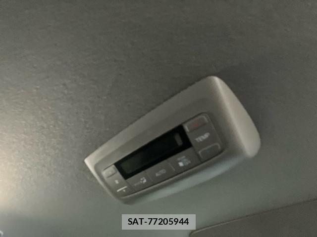 Honda STEP WGN 2016-06 8372232-16