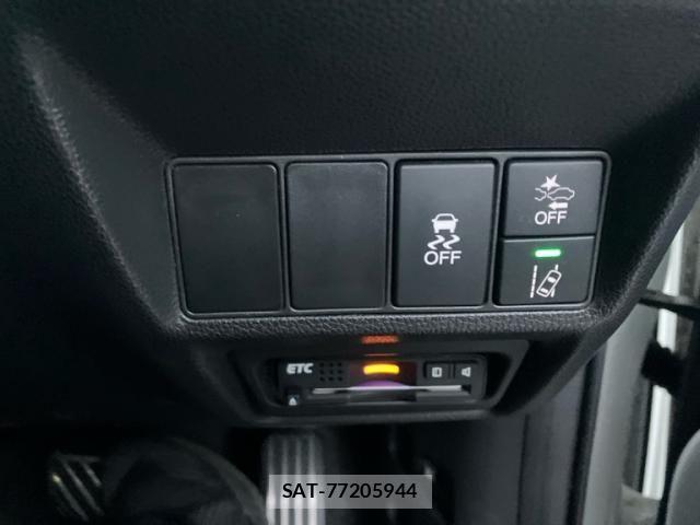 Honda STEP WGN 2016-06 8372232-17