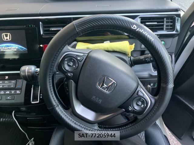 Honda STEP WGN 2016-06 8372232-19
