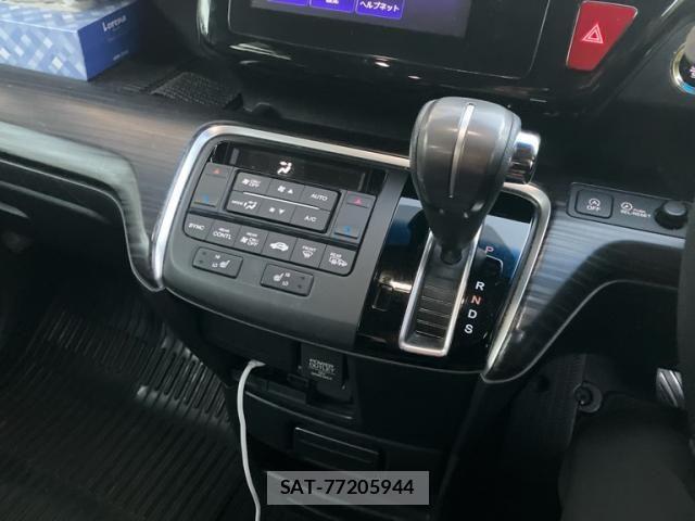 Honda STEP WGN 2016-06 8372232-20