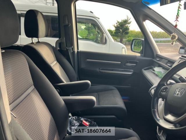 Honda STEP WGN 2015-08 8372235-14