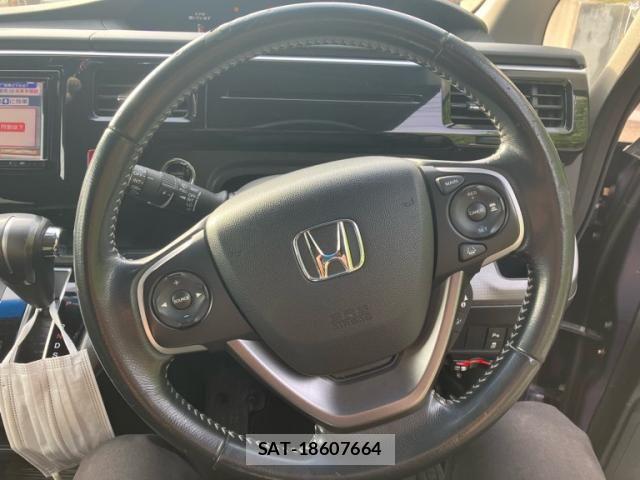 Honda STEP WGN 2015-08 8372235-20