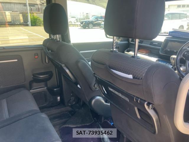 Honda STEP WGN 2015-05 8415131-14