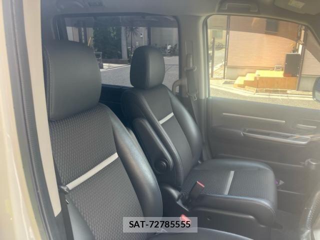 Honda STEP WGN 2016-03 8415127-14