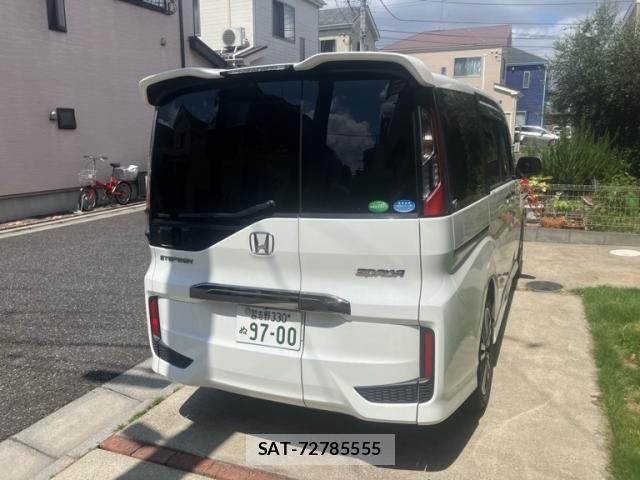 Honda STEP WGN 2016-03 8415127-5