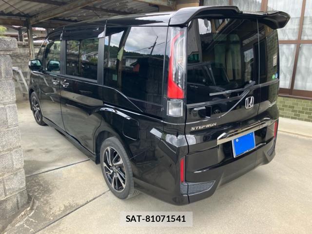 Honda STEP WGN 2016-11 8415130-3