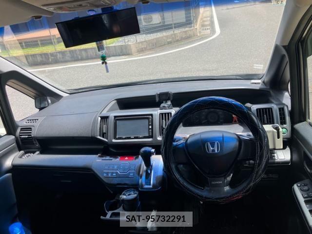Honda STEP WGN 2009-11 8415152-10