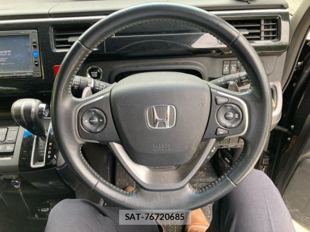 Honda STEP WGN 2017-02 8415138-14