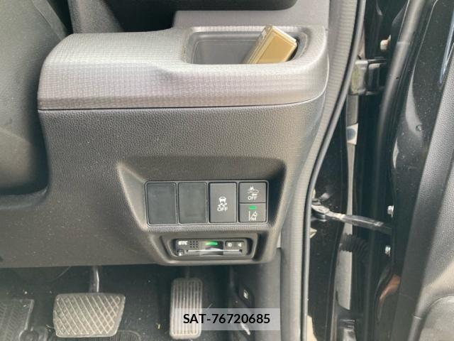 Honda STEP WGN 2017-02 8415138-17