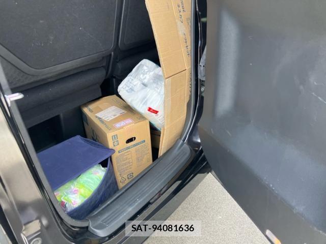 Honda STEP WGN 2018-12 8415118-9