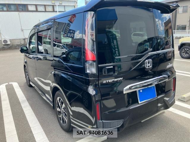 Honda STEP WGN 2018-12 8415118-3