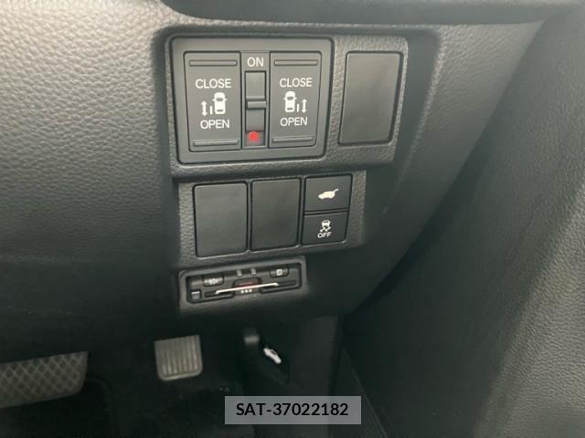 Honda STEP WGN 2022-07 8415115-16
