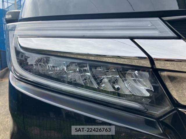 Honda STEP WGN 2017-12 8415119-2