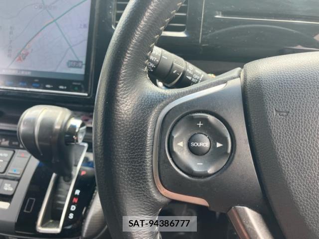 Honda STEP WGN 2016-02 8415139-12