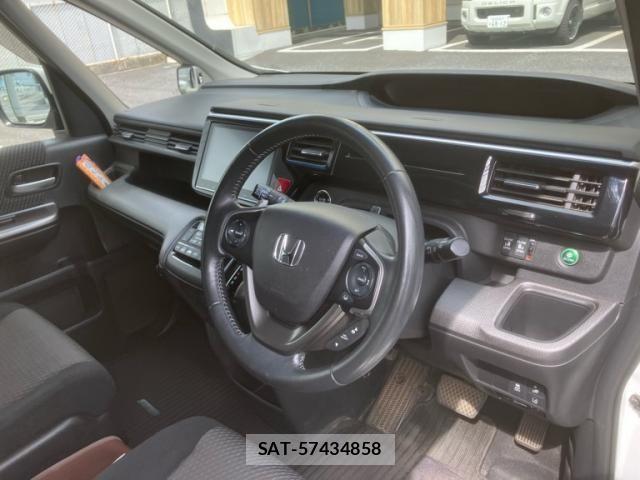 Honda STEP WGN 2017-07 8438934-10