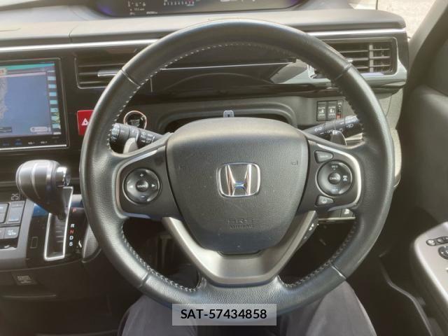 Honda STEP WGN 2017-07 8438934-13