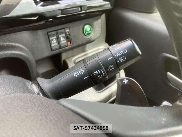 Honda STEP WGN 2017-07 8438934-14