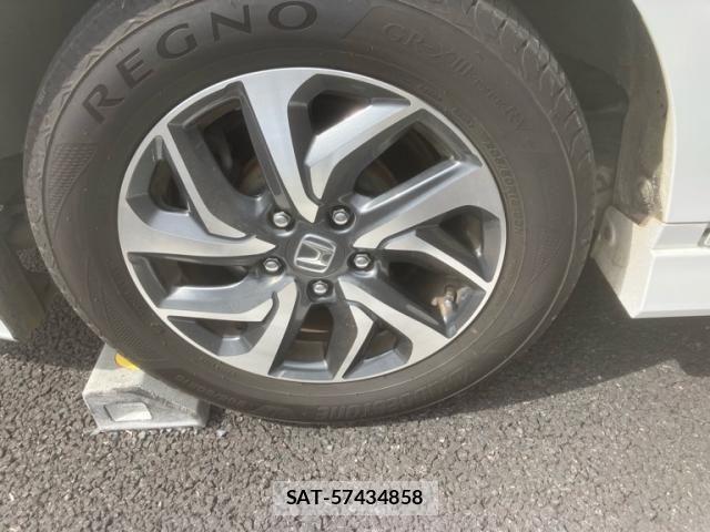 Honda STEP WGN 2017-07 8438934-7