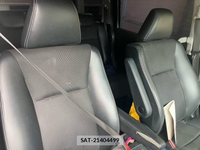 Honda STEP WGN 2013-02 8438937-9