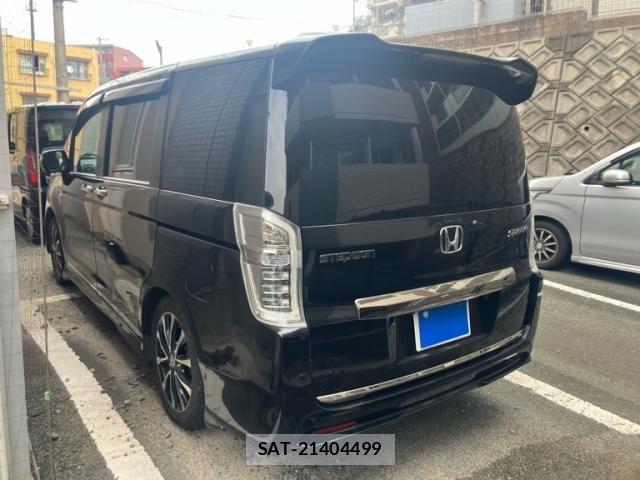 Honda STEP WGN 2013-02 8438937-2