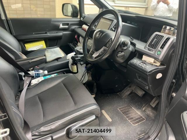 Honda STEP WGN 2013-02 8438937-8