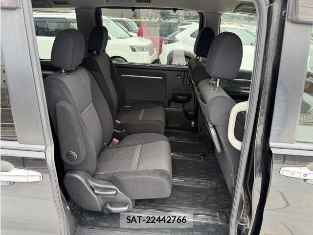 Honda STEP WGN 2015-06 8458521-15