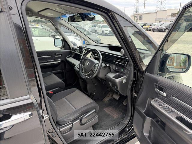 Honda STEP WGN 2015-06 8458521-2