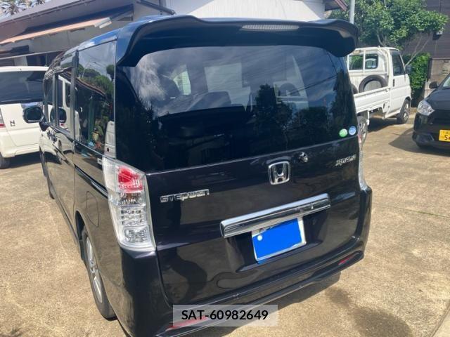 Honda STEP WGN 2010-01 8458522-3