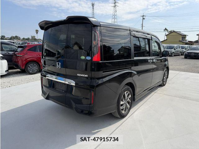 Honda STEP WGN 2016-02 8458517-1