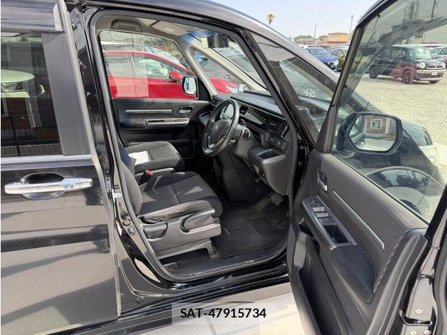 Honda STEP WGN 2016-02 8458517-2