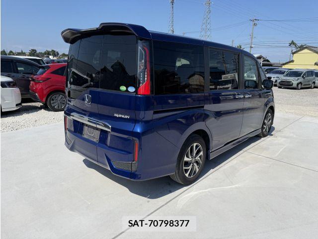 Honda STEP WGN 2018-01 8458513-1