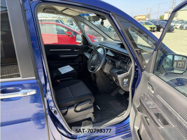 Honda STEP WGN 2018-01 8458513-2