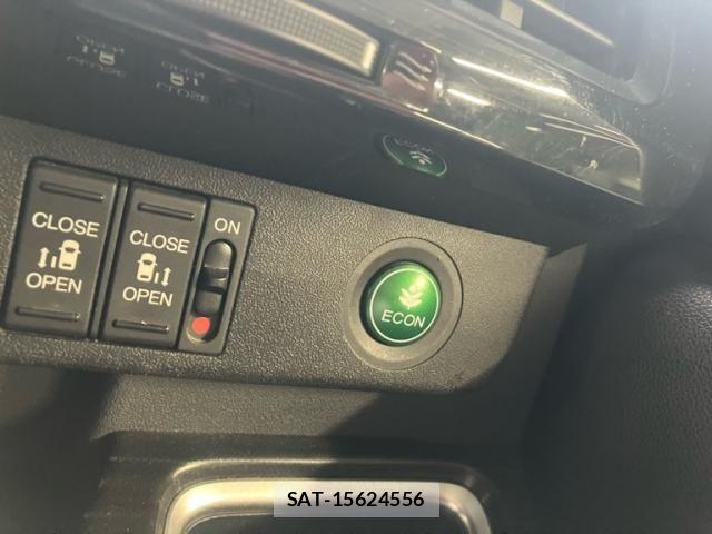 Honda STEP WGN 2017-03 8458525-23