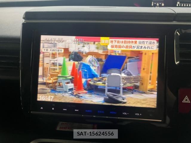 Honda STEP WGN 2017-03 8458525-26