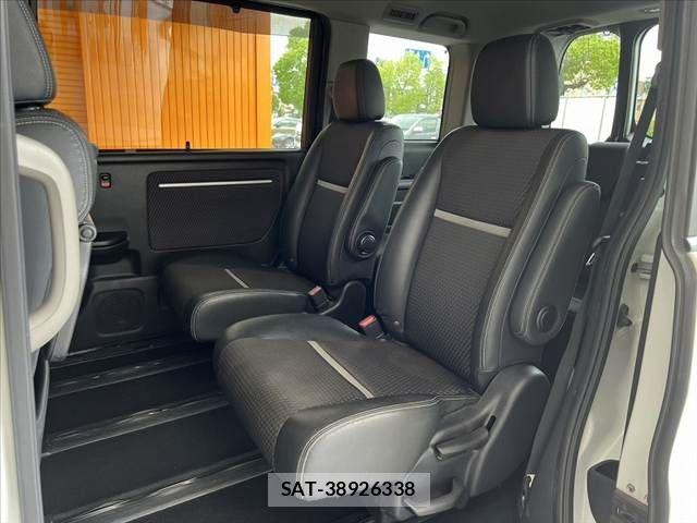 Honda STEP WGN 2015-05 8458520-18