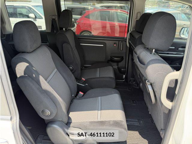 Honda STEP WGN 2015-10 8458519-13