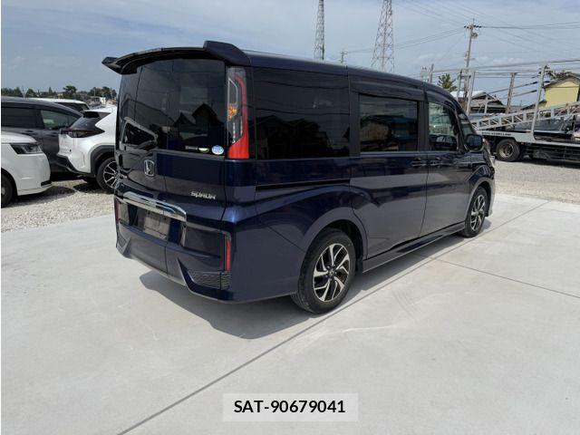 Honda STEP WGN 2018-09 8486118-1