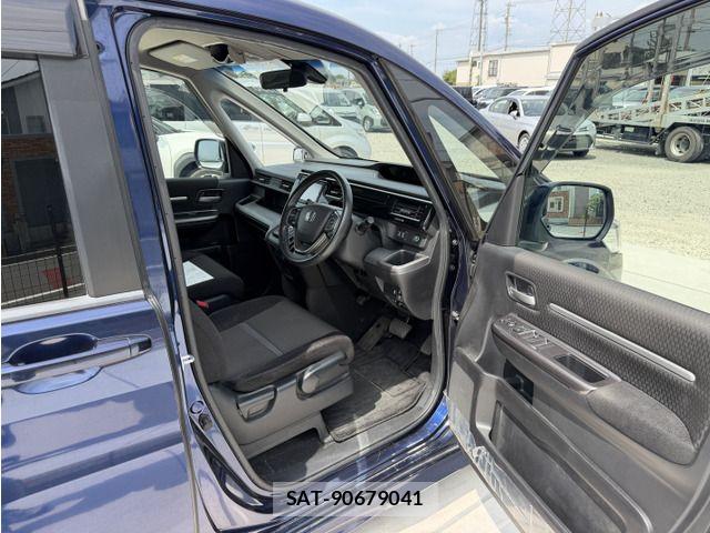 Honda STEP WGN 2018-09 8486118-2