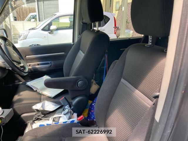 Honda STEP WGN 2018-11 8527526-11