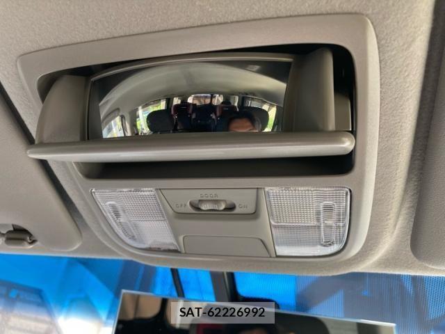 Honda STEP WGN 2018-11 8527526-18