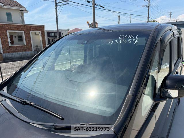 Honda STEP WGN 2017-08 8527527-14
