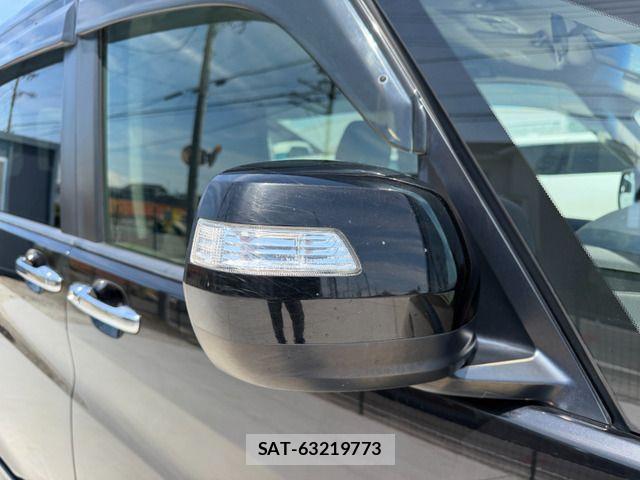 Honda STEP WGN 2017-08 8527527-16