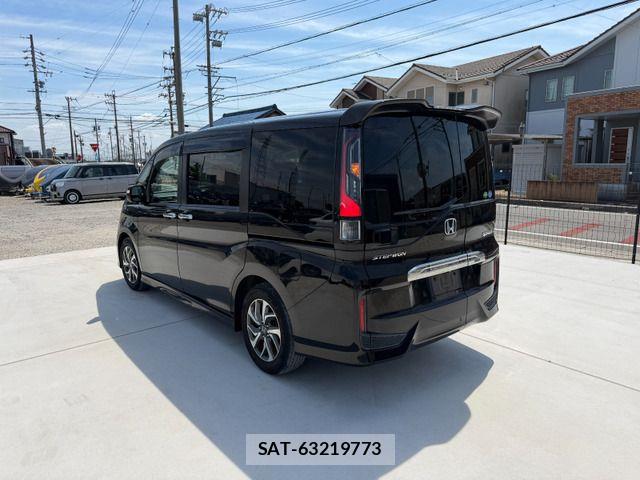 Honda STEP WGN 2017-08 8527527-4