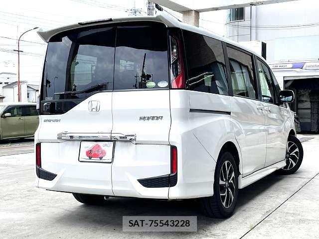Honda STEP WGN 2019-10 8527521-2