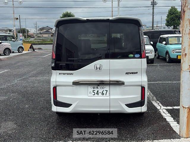Honda STEP WGN 2017-09 8563651-3