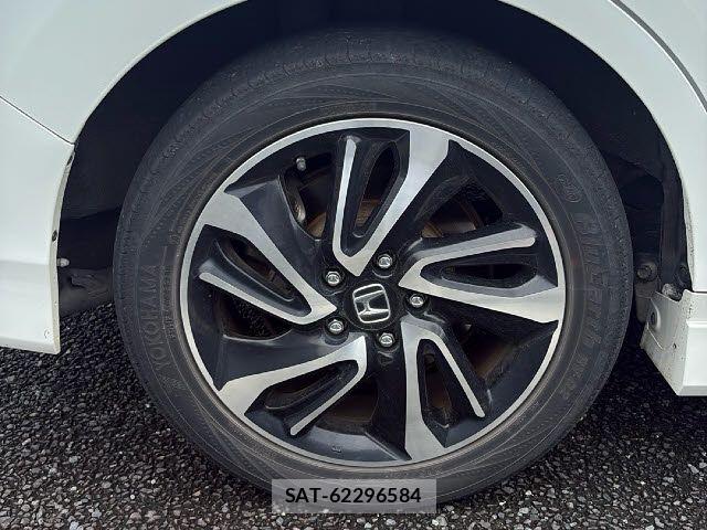 Honda STEP WGN 2017-09 8563651-6