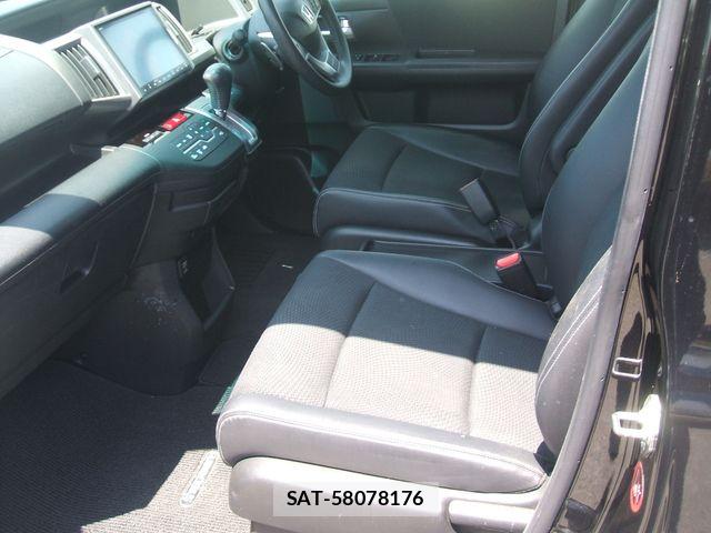 Honda STEP WGN 2015-03 8563658-14