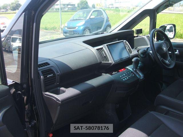 Honda STEP WGN 2015-03 8563658-1