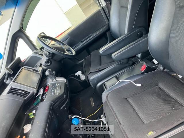 Honda STEP WGN 2014-02 8563659-13